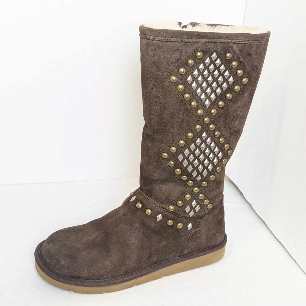 UGG Avondale suede and shearling boots - Picture 2 of 16